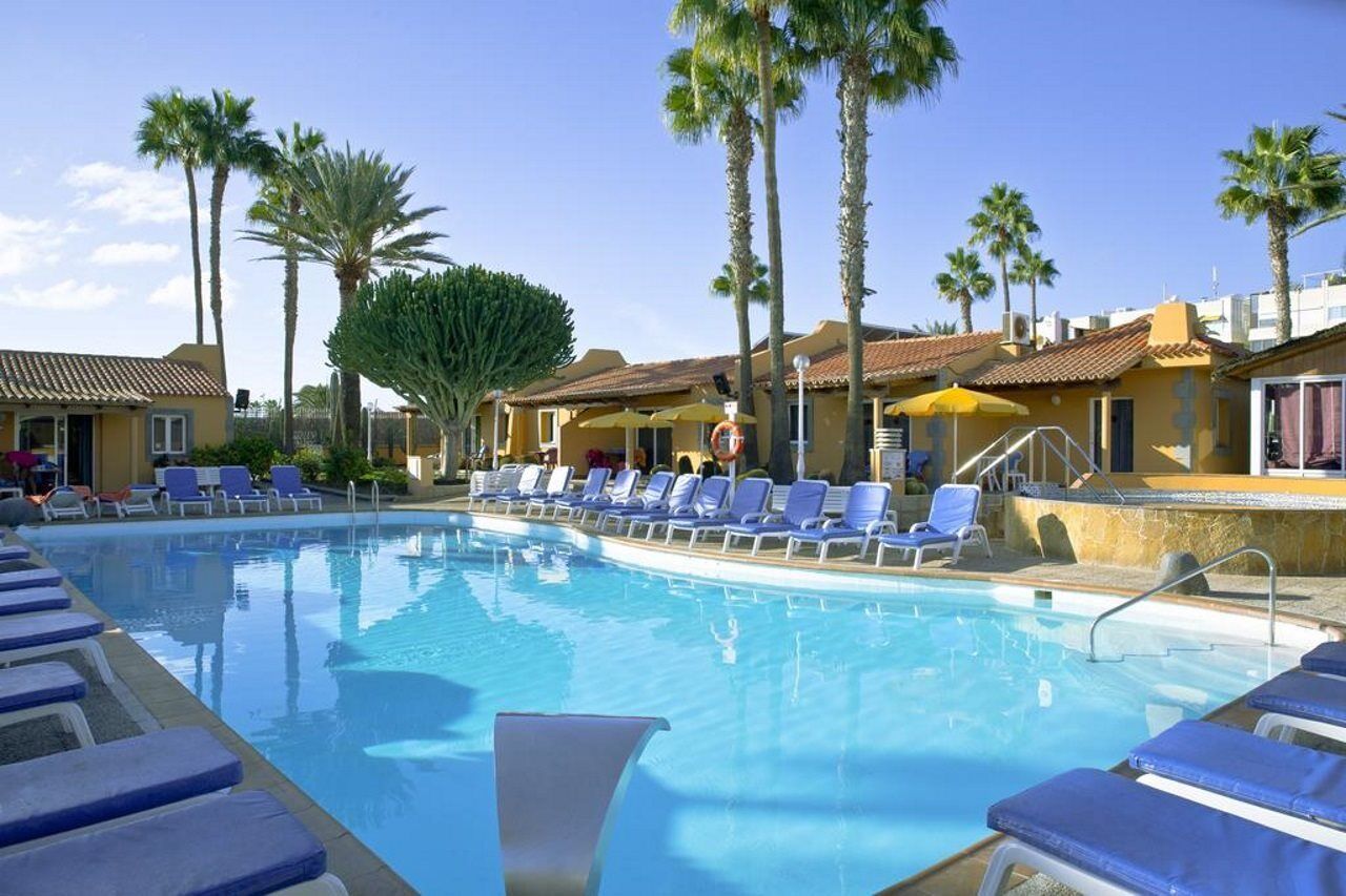 Hotel Almendros